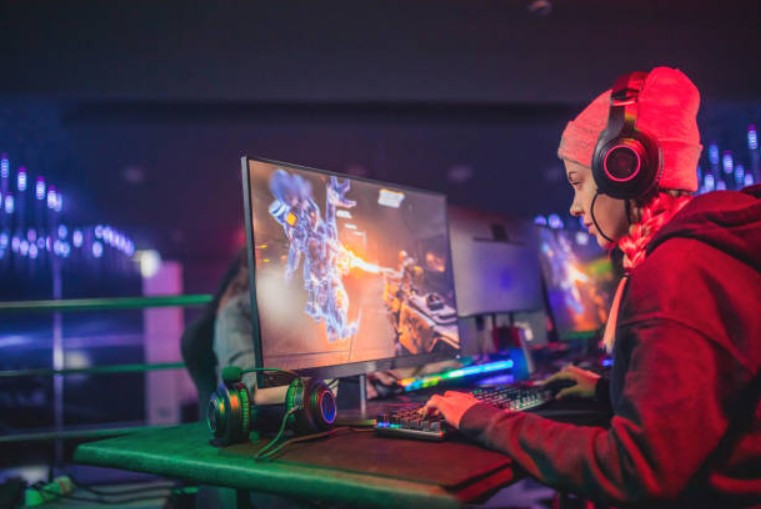 What Keeps Players Returning To Online Games
